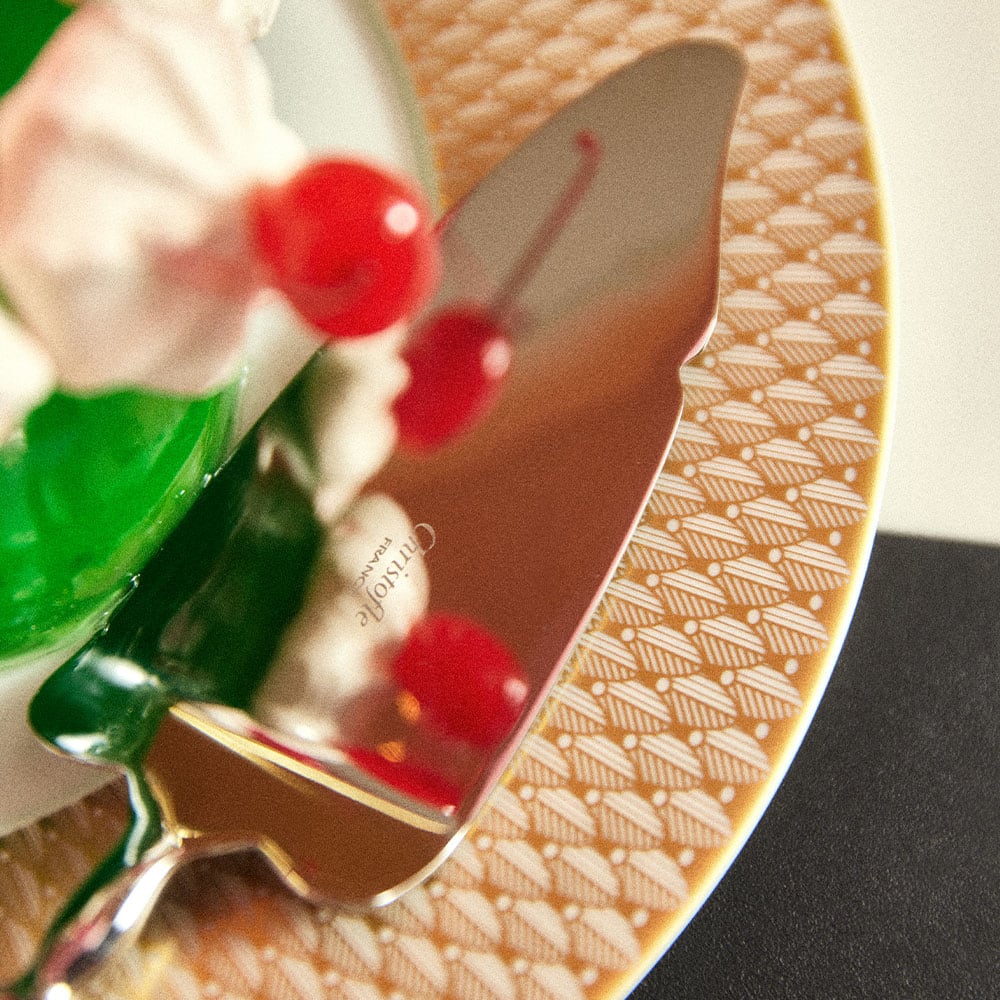 MALMAISON IMPÉRIALE Porcelain Underplate Gold Finish