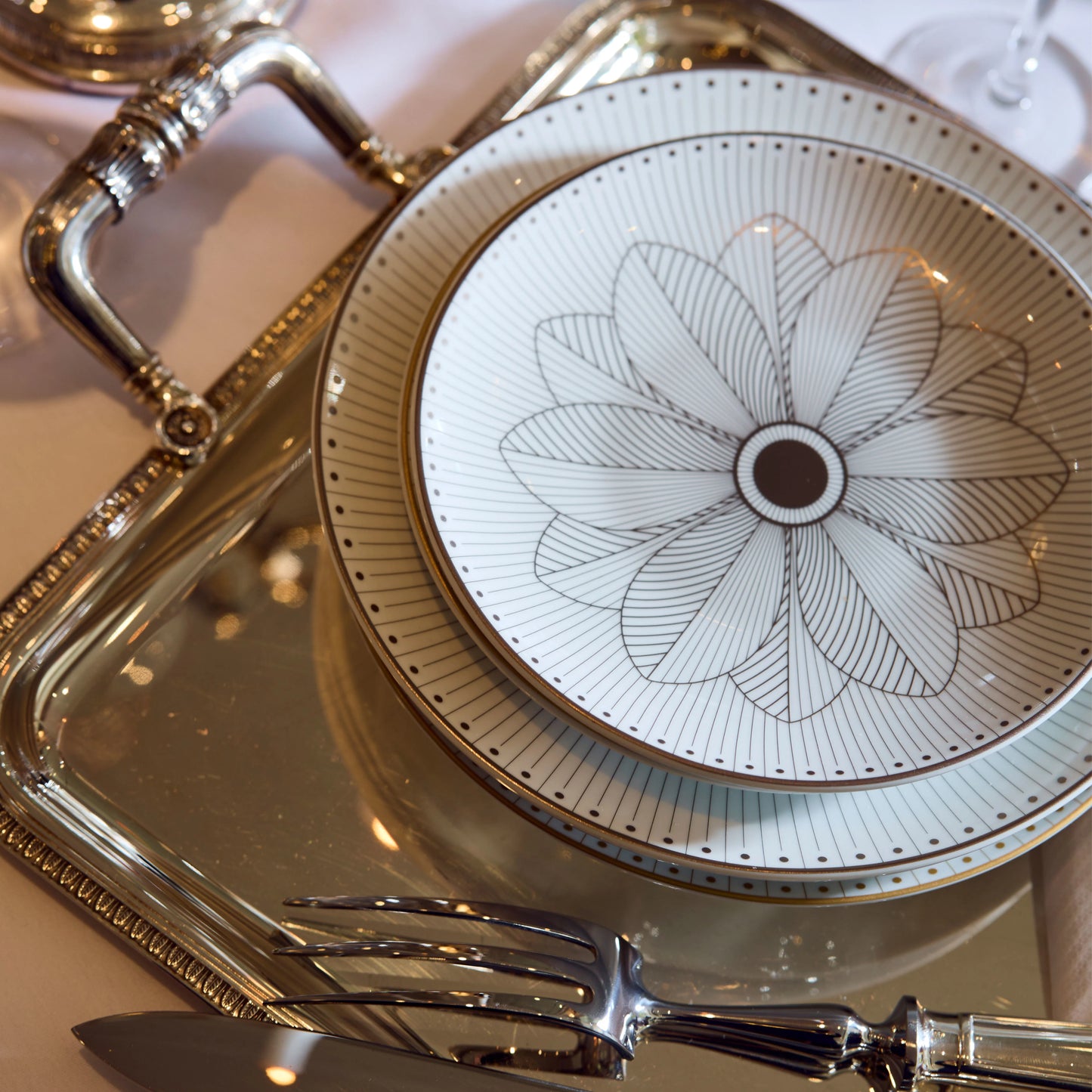 MALMAISON IMPÉRIALE Porcelain Bread Plate Platinum Finish